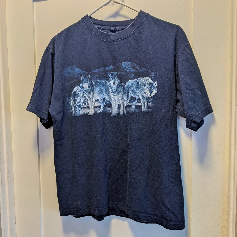 Wolf Tee